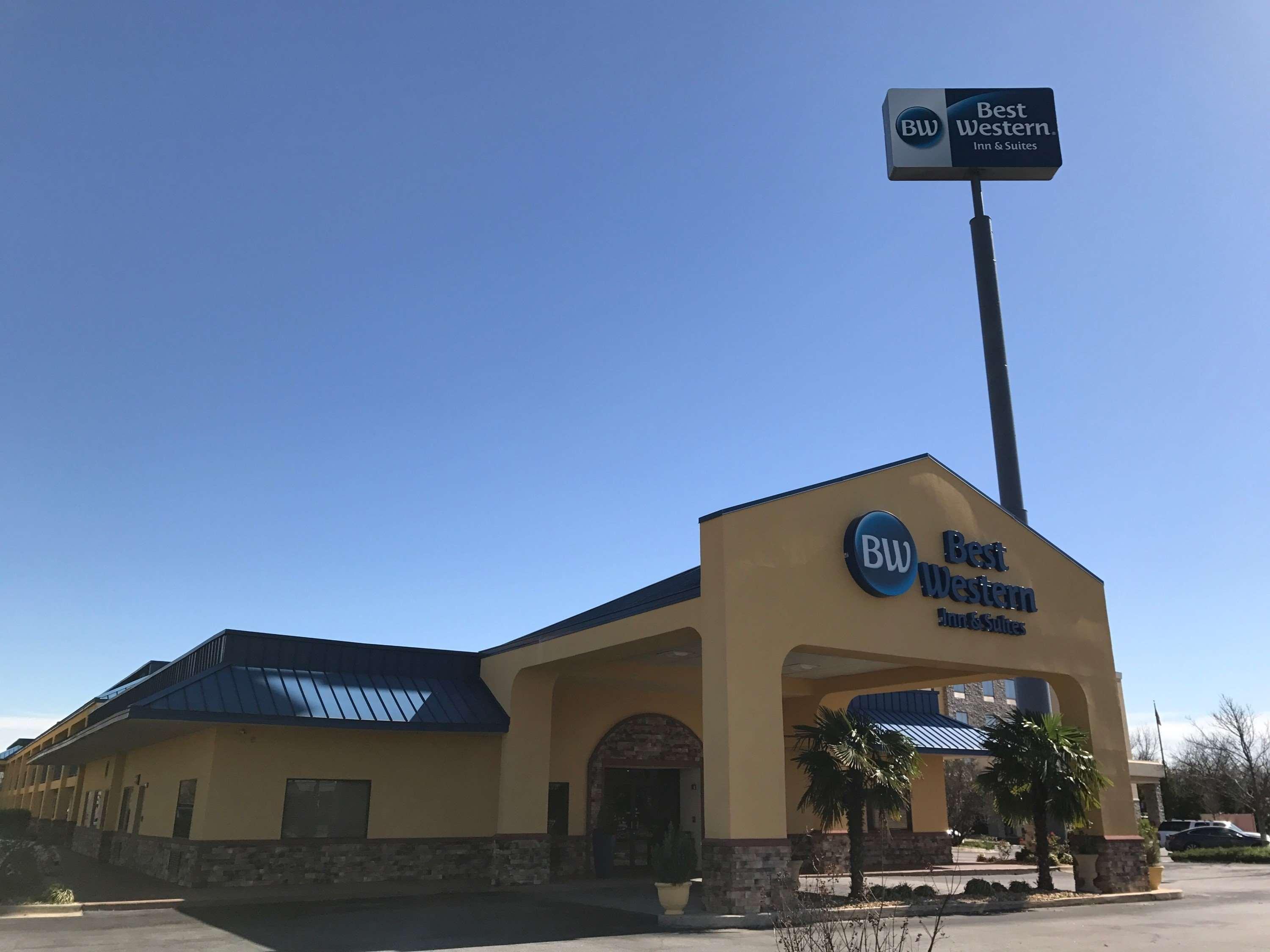 Best Western Inn & Suites Байрън Екстериор снимка